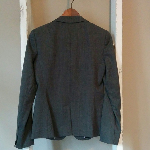 Gap 98% Wool Blazer, Size 8 - Picture 5 of 9